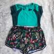A picture of Secondhand activewear tops