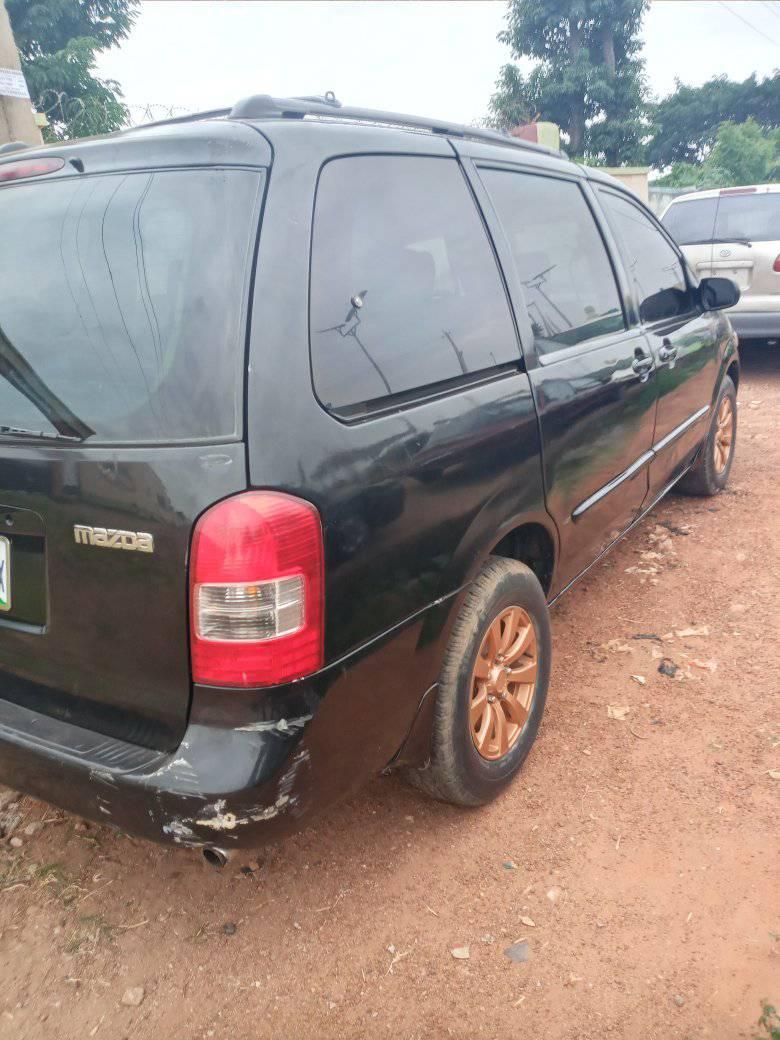 A picture of 2001 Mazda Mpv Mpv Trim