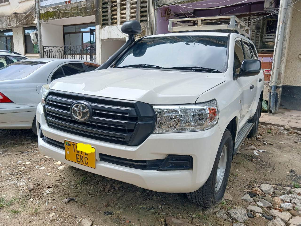 A picture of TOYOTA LANDCRUISER EKC PRICE 175M 0765242424 Call WhatsApp INSTAGRAM Magari
