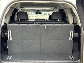 A picture of Make TOYOTA Model LAND CRUISER PRADO