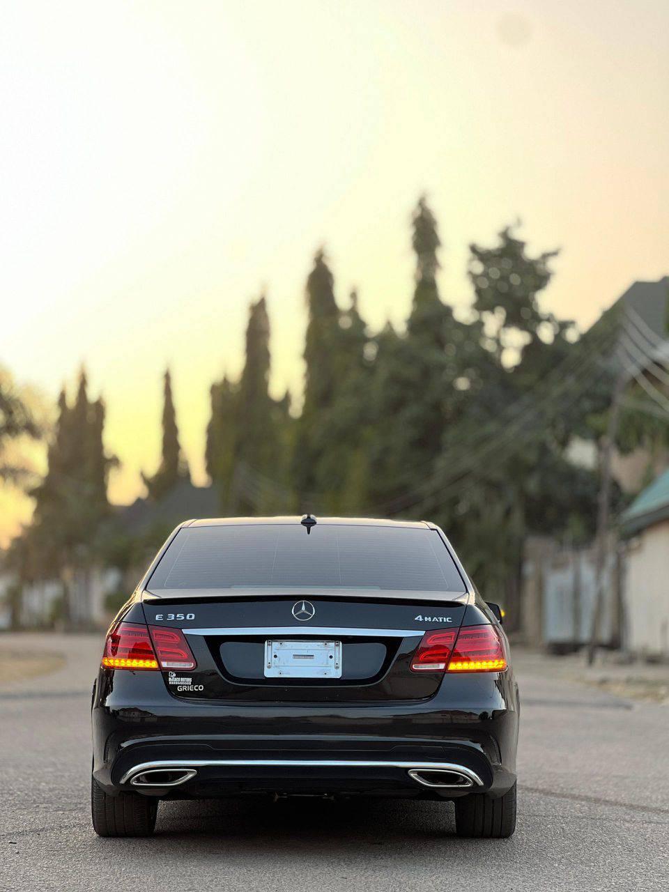 A picture of Car
