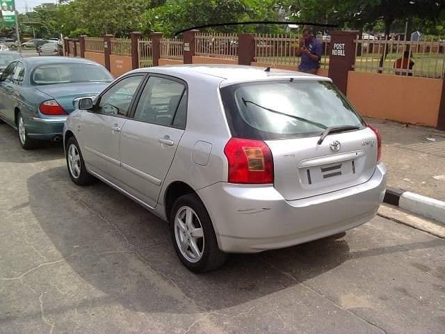 A picture of Toyota Corolla Obama 2006 09061825415