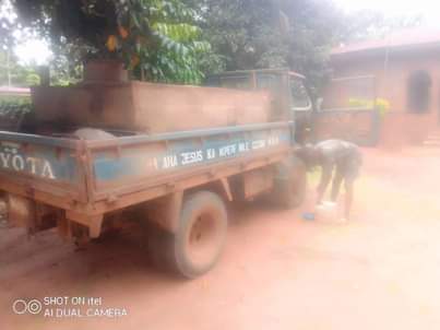 A picture of truck