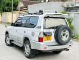 A picture of TOYOTA LANDCRUISER PRADO