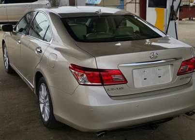 A picture of URGENT BUYERS 09137495414 CLEAN Lexus ES 350 Year 2010 Model