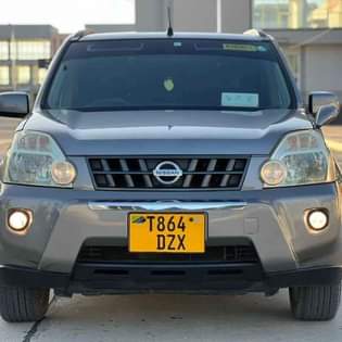 A picture of Nissan x trail DZX Cc1990 Year 2009 Color grey Music