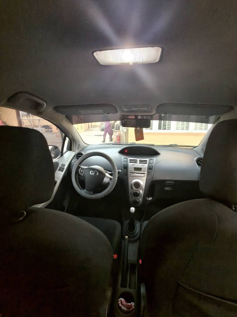 A picture of Tokunbo Toyota Yaris 010 manual gear pure firstbody keyless remote