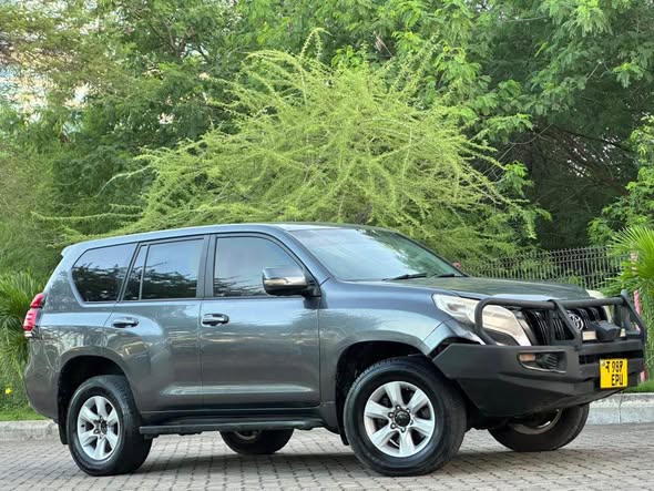 A picture of TOYOTA PRADO 150 TSH 78 000 000 CALL 0653176935