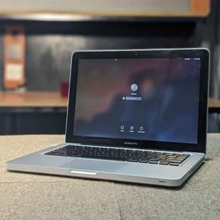 A picture of MACBOOK PRO 2012