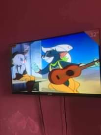 A picture of Nauza TV flat screen clean