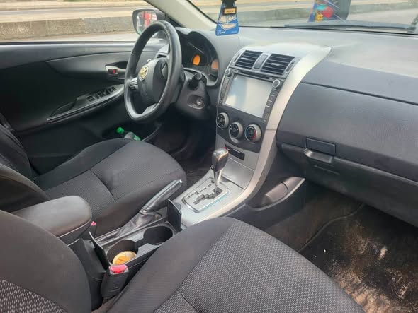 A picture of Sharp 2010 Toyota Corolla 6 9m only