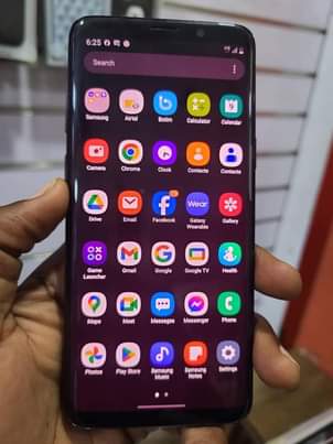 A picture of SAMSUNG S9 270000.