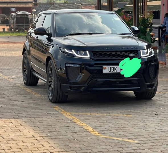 A picture of RANGE ROVER EVOKE 2 0L UBK