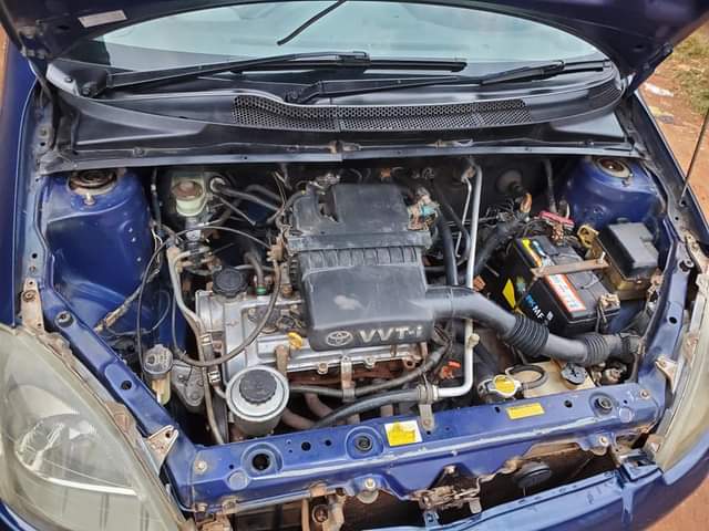 A picture of TOYOTA VITZ