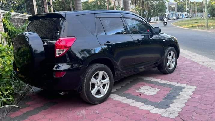 A picture of TOYOTA RAV4 D.L.X Year 2007 Engine CC 2360 Bei ML