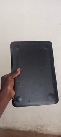 A picture of HP chrome laptop