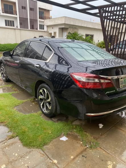 A picture of CLEAN DISTRESS 2015 HONDA ACCORD SPORT FULL OPTION
