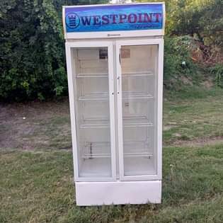 A picture of West point fridge inapoza Sana bei 720000 
