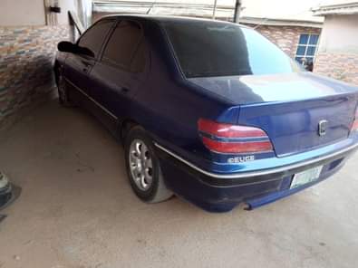 A picture of Distress Sharp 406 Manual Transmission with Chilling AC for Sale
