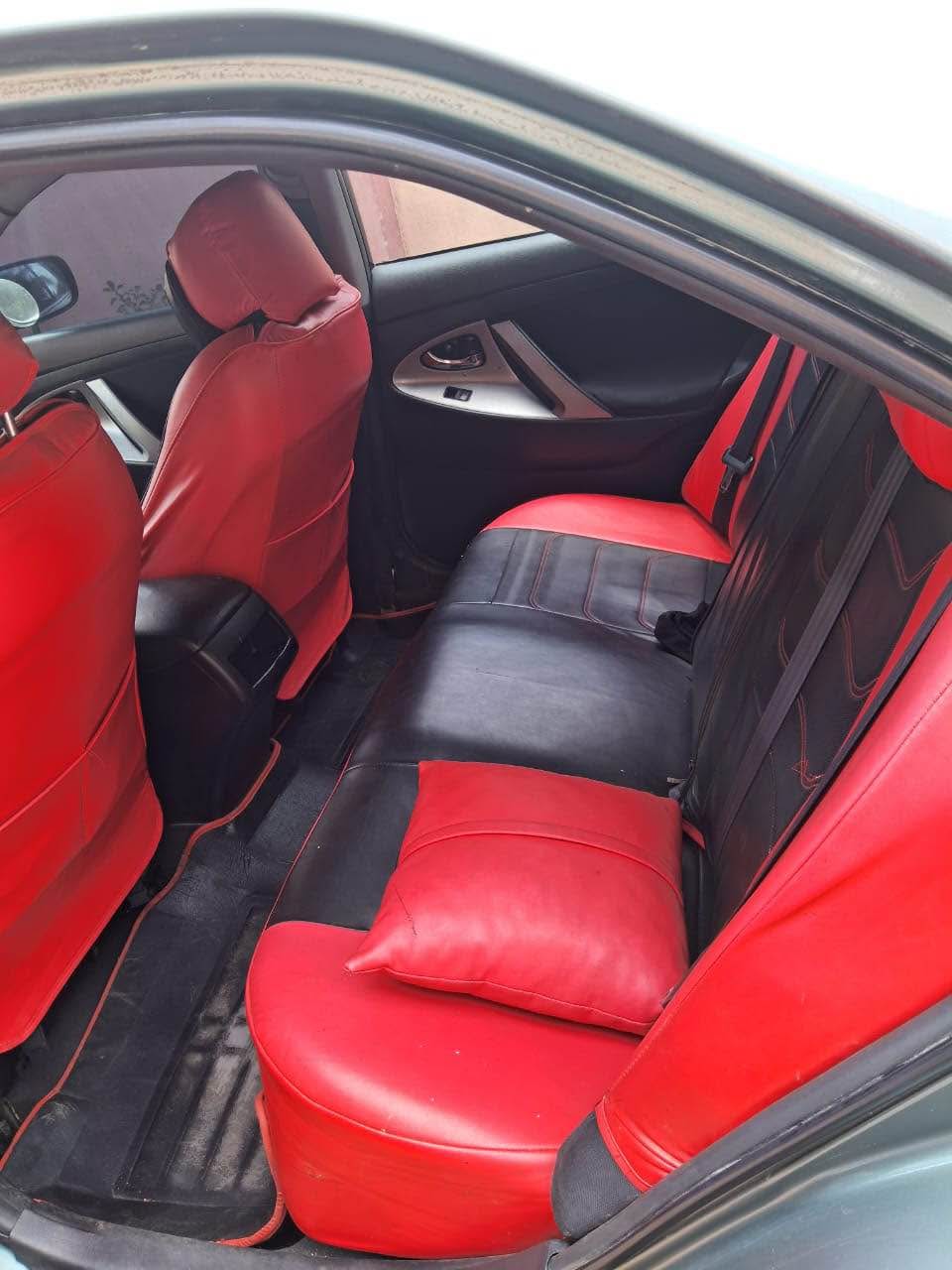A picture of Toyota muscle sport 07 model