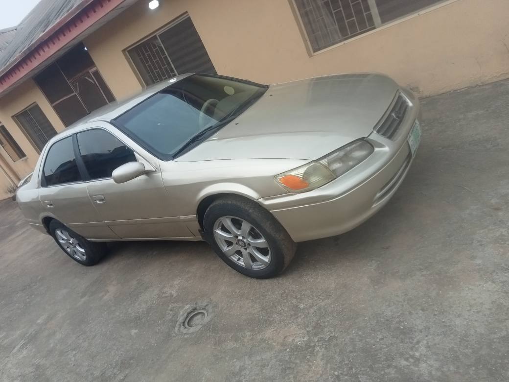 A picture of Toyota Camry 2001