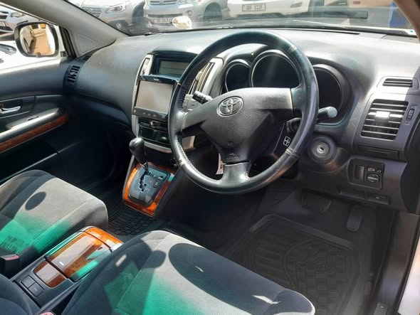 A picture of Toyota Harrier