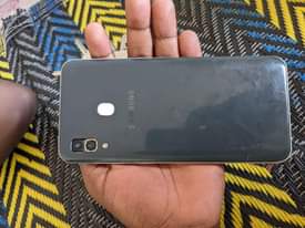 A picture of Samsung A30