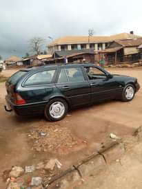 A picture of Benz c class 180