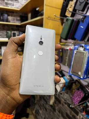 A picture of Sonny Xperia XZ2 64 gb at