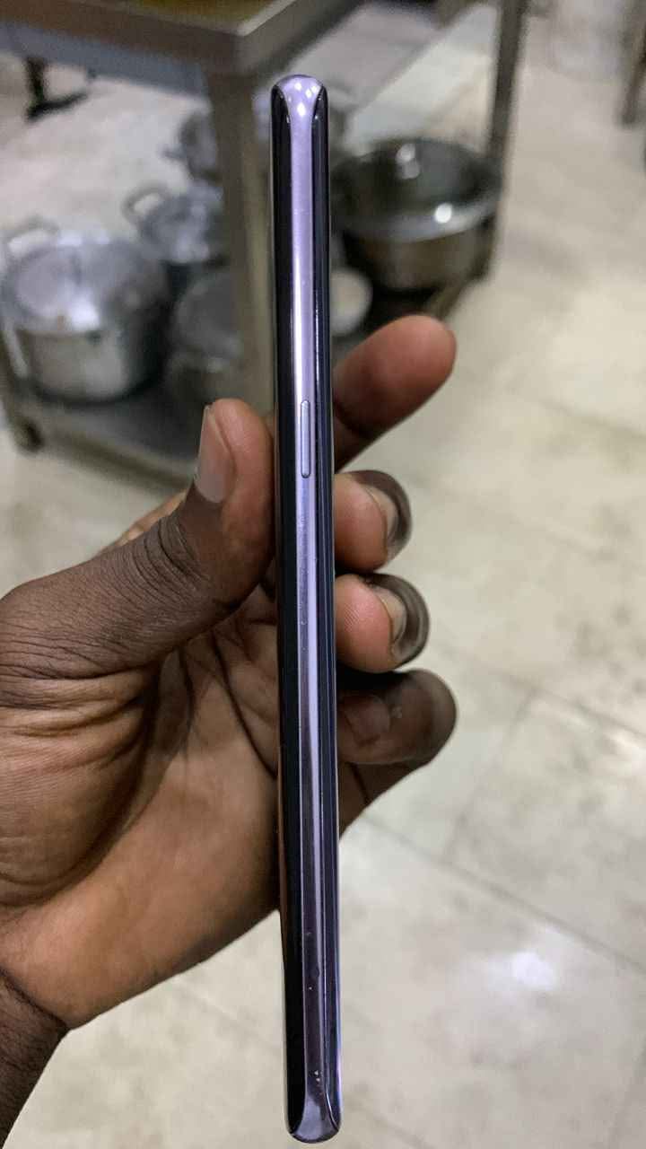 A picture of Samsung s8