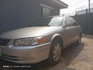A picture of Toyota Camry LE 2001