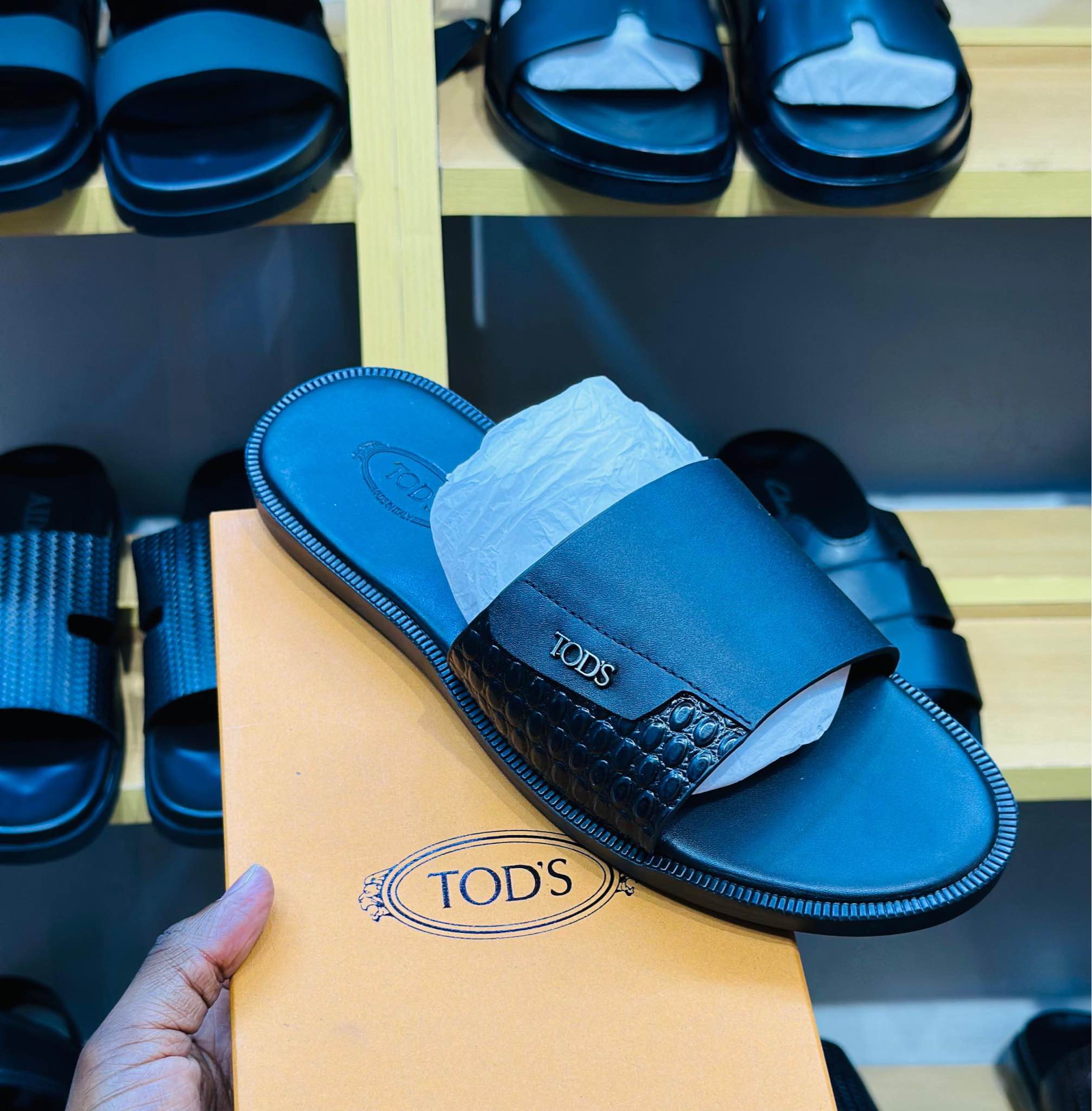 A picture of MEN SANDALS