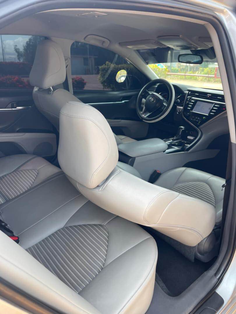 A picture of 2018 TOYOTA CAMRY4PLUGS