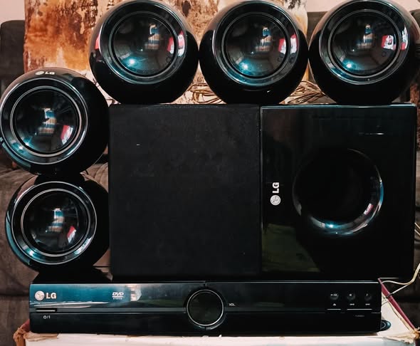 A picture of HOME THEATER