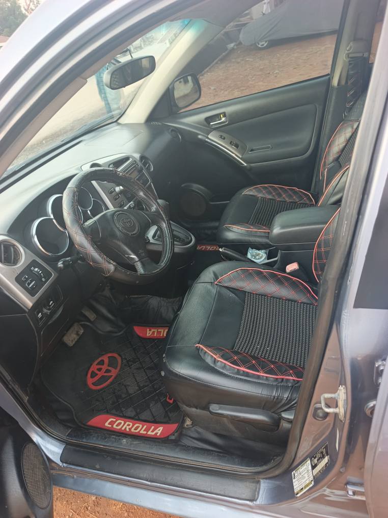 A picture of Clean used 2006 Toyota matrix