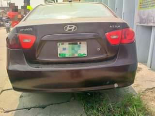 A picture of Hyundai Elantra 09