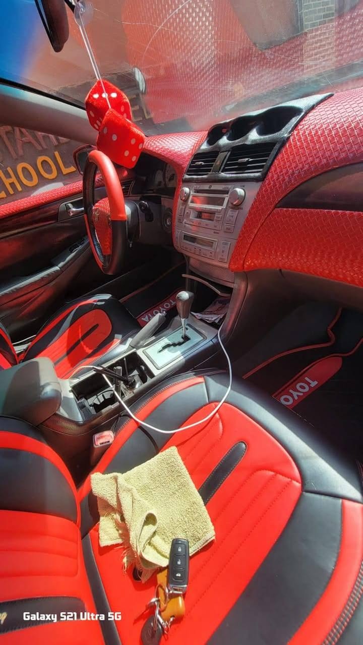 A picture of 2007 Toyota camry solara