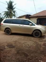 A picture of Sienna 2013 for sale at ikorodu Lagos price 5 5m