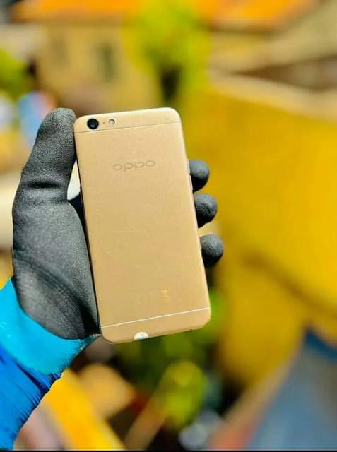 A picture of OPPO A57