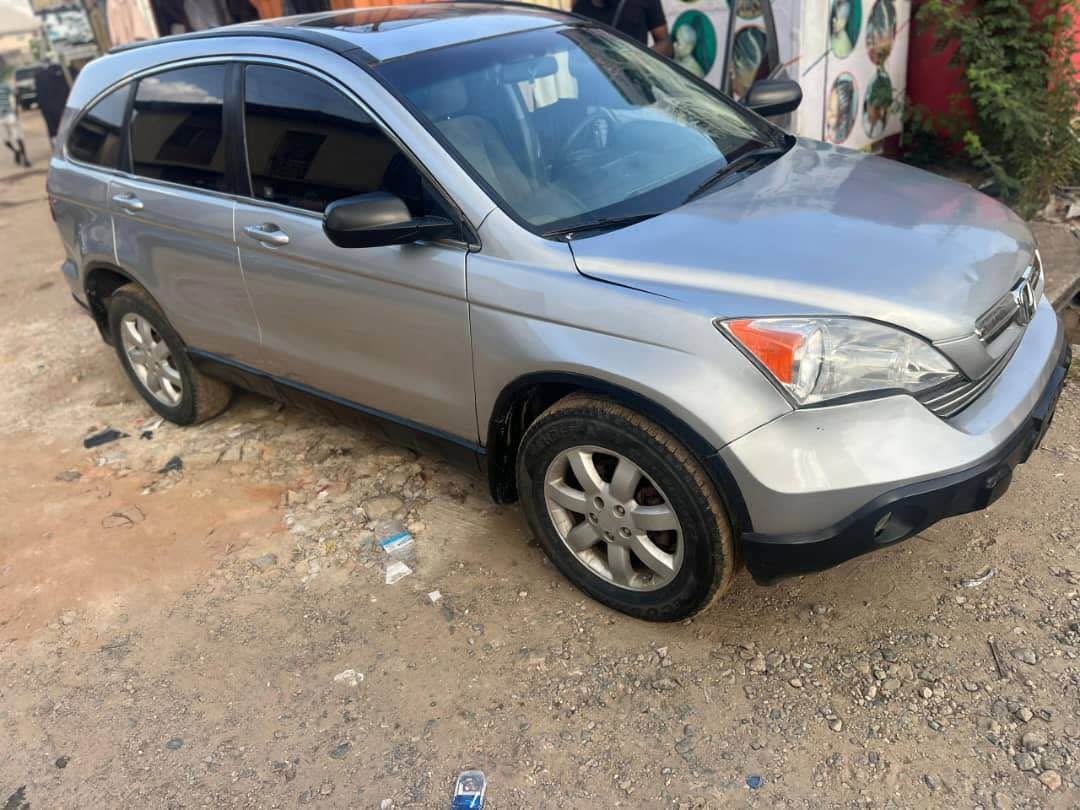 A picture of Honda Crv 08
