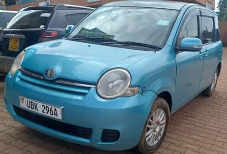 A picture of Toyota sienta ubk Quick sell 16.7m Call 0752238186