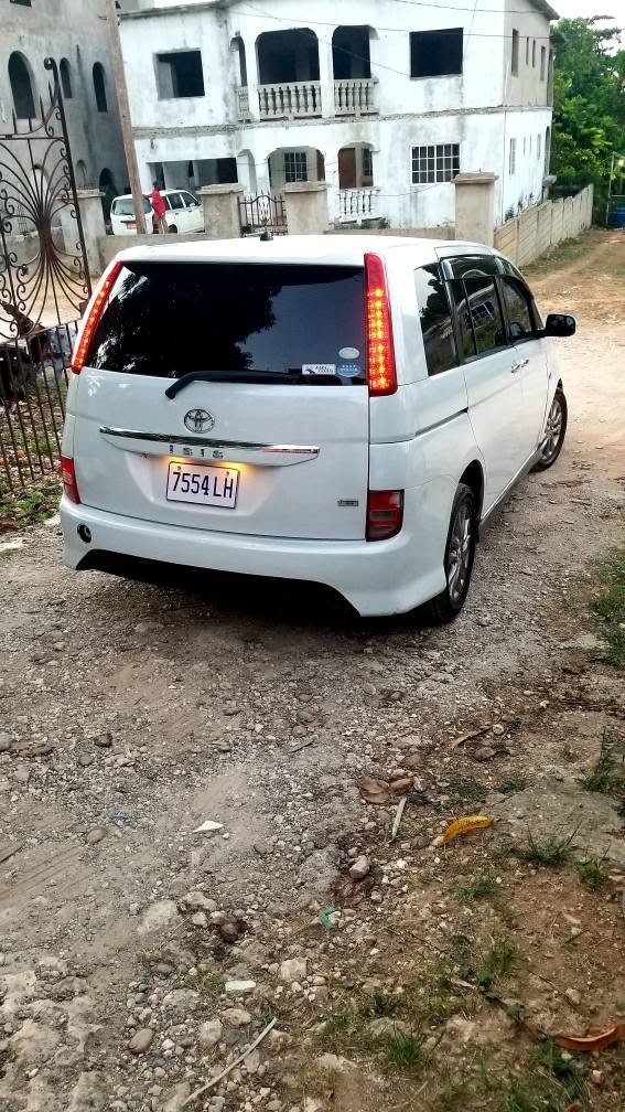 toyota isis