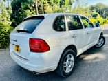 A picture of Porsche cayenne Price 41Million 2990cc Petrol fuel Year 2005 Low