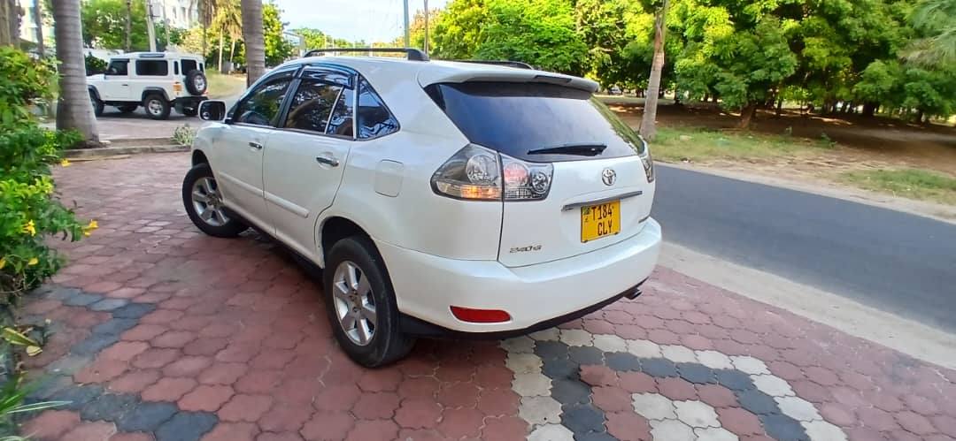 A picture of TOYOTA HARRIER BEI MILLION 14 9 0757455444