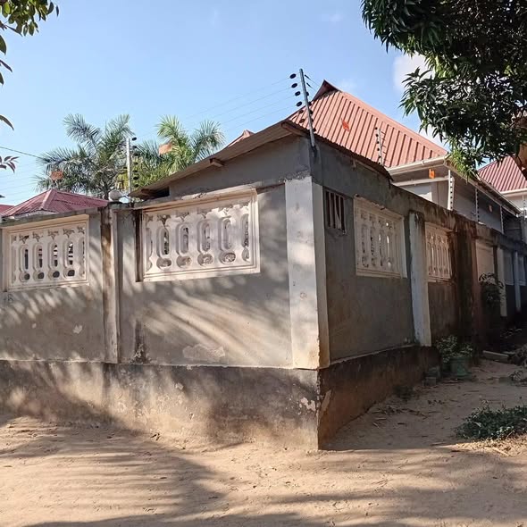 A picture of NAUZ NYUMBA IPO DAR ES SALAAM KINYEREZI 0621229626