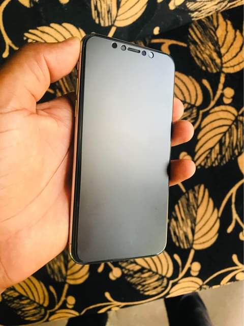 A picture of Iphone X