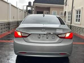 A picture of This is astonishing clean Hyundai sonata 2012 model registered but