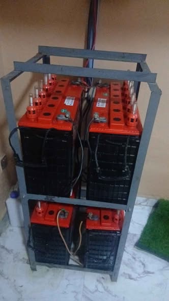 A picture of 5kva inverter and Solar inverter battery