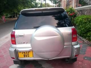 A picture of TOYOTA RAVA 4j