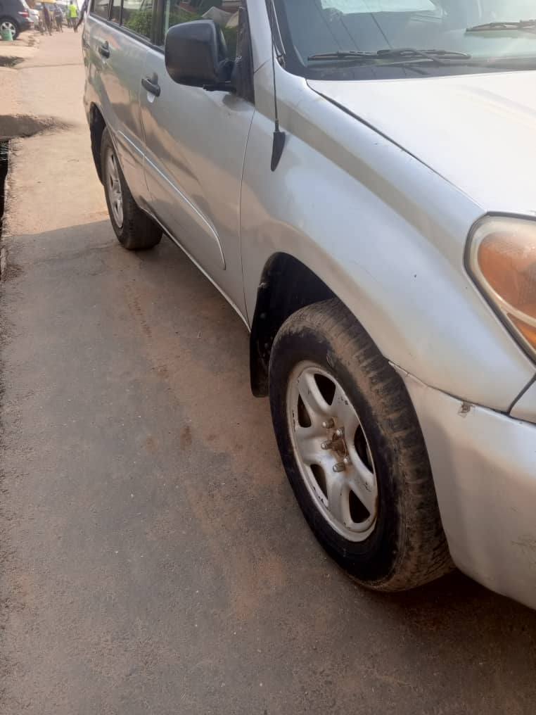 A picture of Very clean Toyota rav4